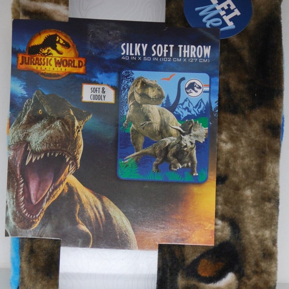 Jurassic World Dinosaurs Kids Throw Blanket 40"x 50" Silky Soft Plush Cuddly New